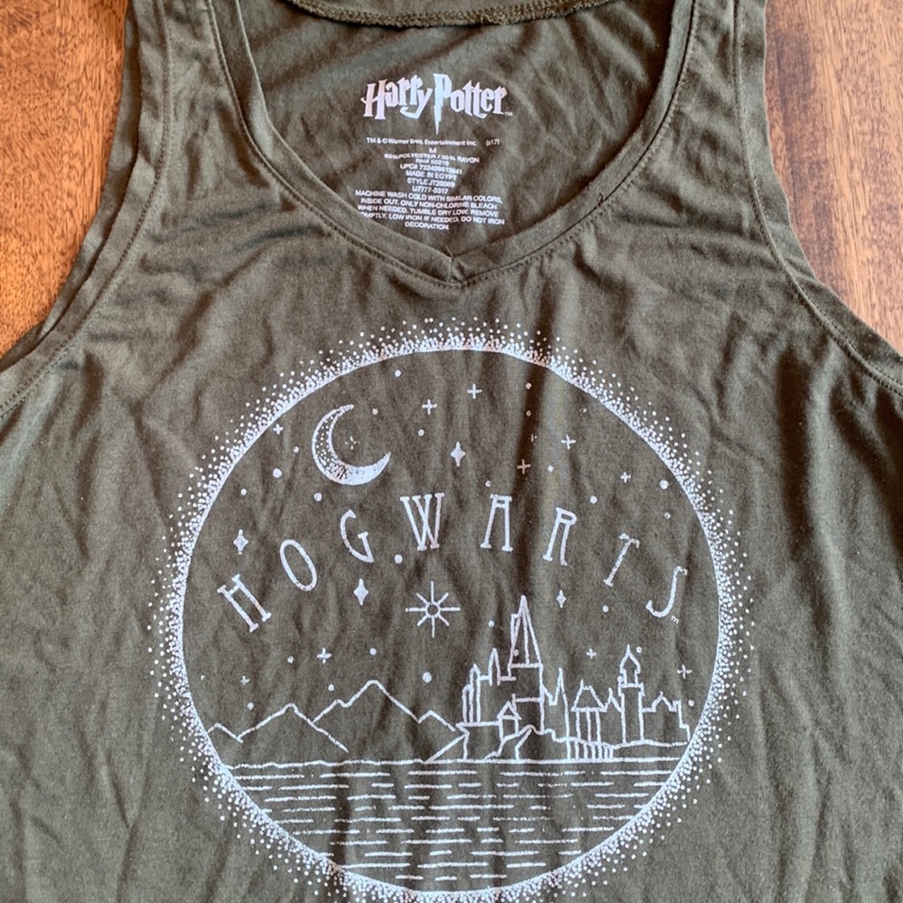 Harry Potter Hogwarts Novelty Tank women’s size M (4)